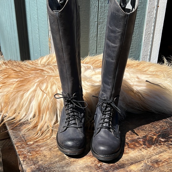 Unity in Diversity tall leather boots zippers and lace up details so nice sz 6.5 - Picture 3 of 9